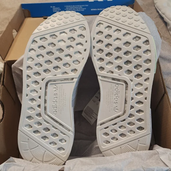 NEW Adidas Originals NMD R1 Women's Running Shoes Size 8 - Picture 6 of 8
